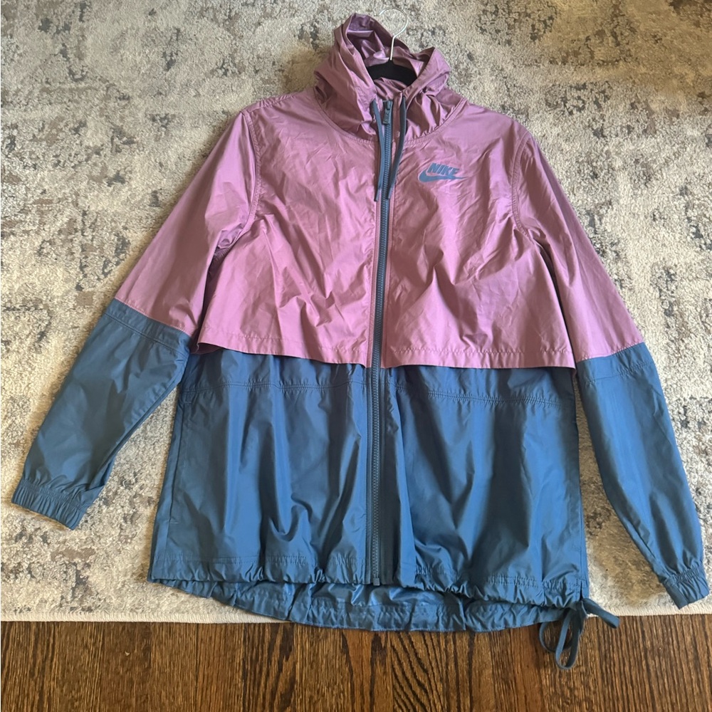 Nike wind breaker